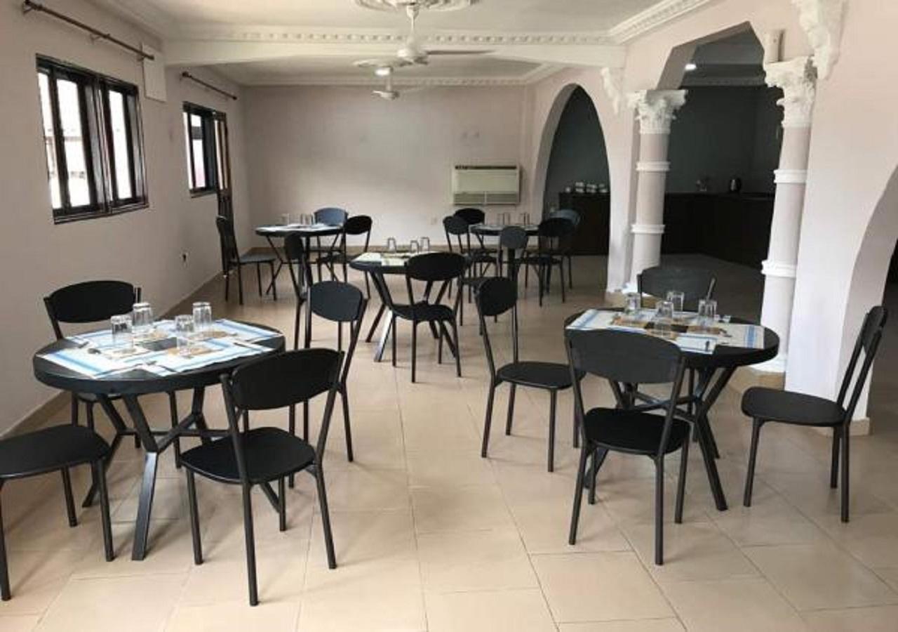 First Choice Hotel Accra Exteriör bild